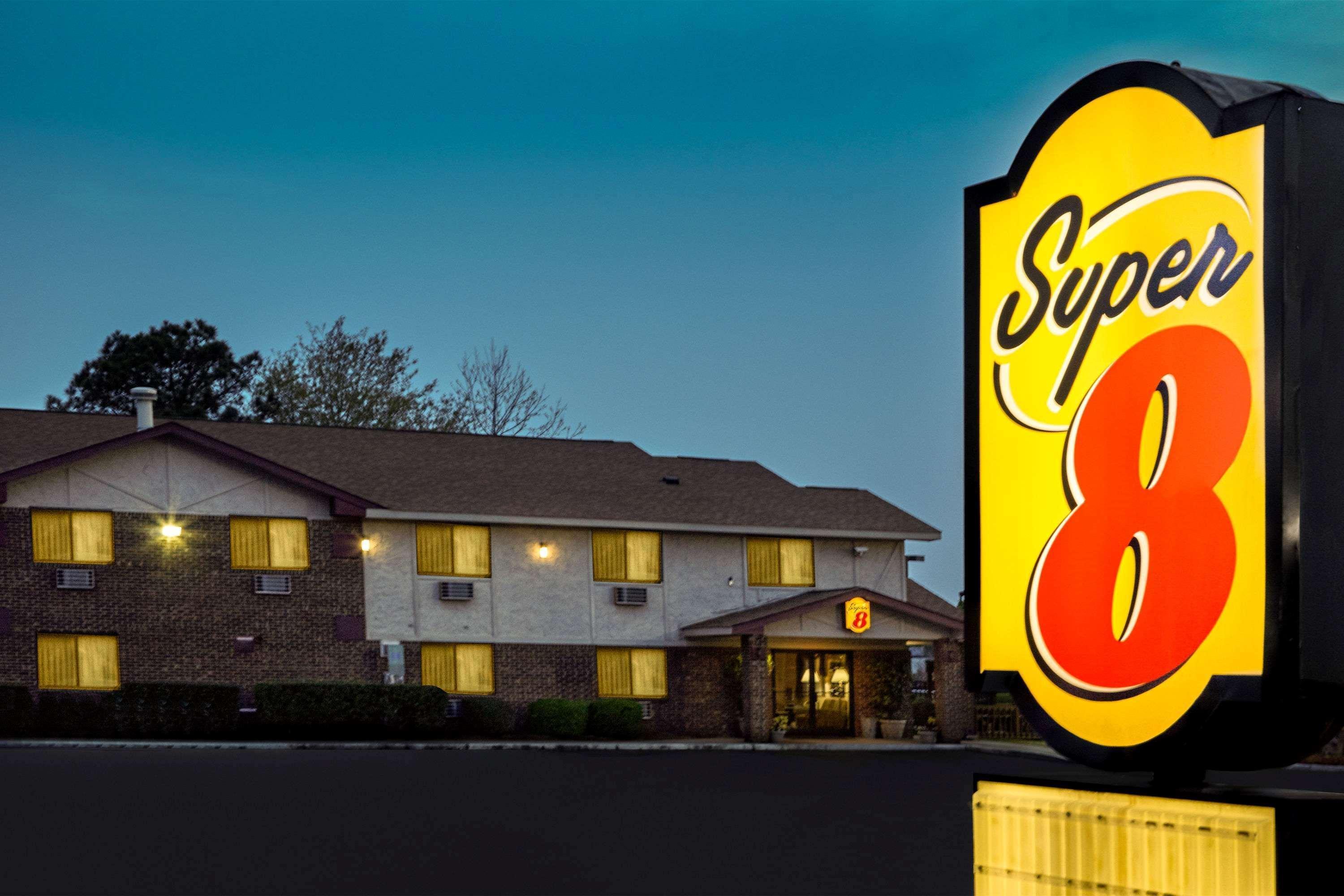 Super 8 By Wyndham Greenville Dış mekan fotoğraf